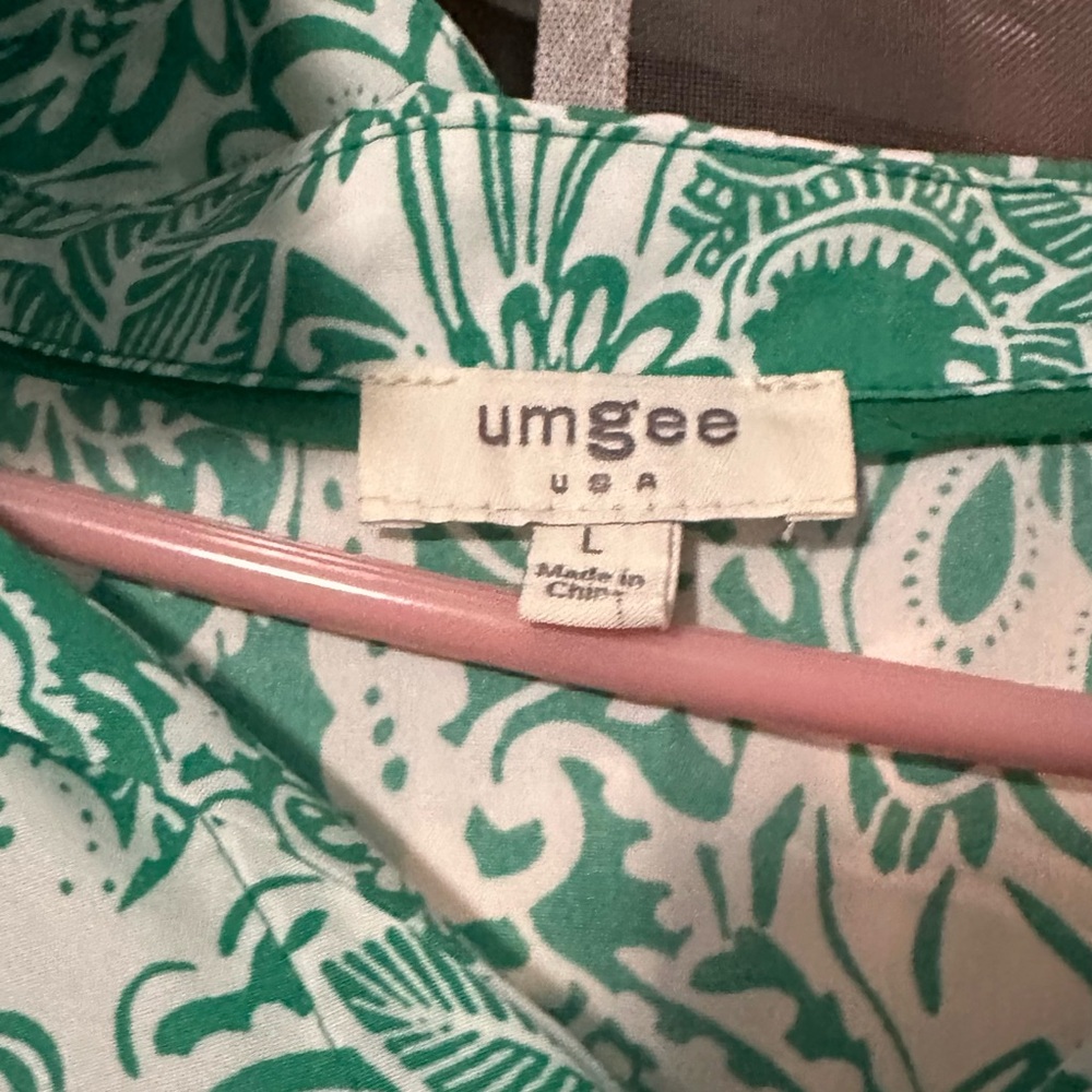 Umgee Emerald and White Floral Blouse